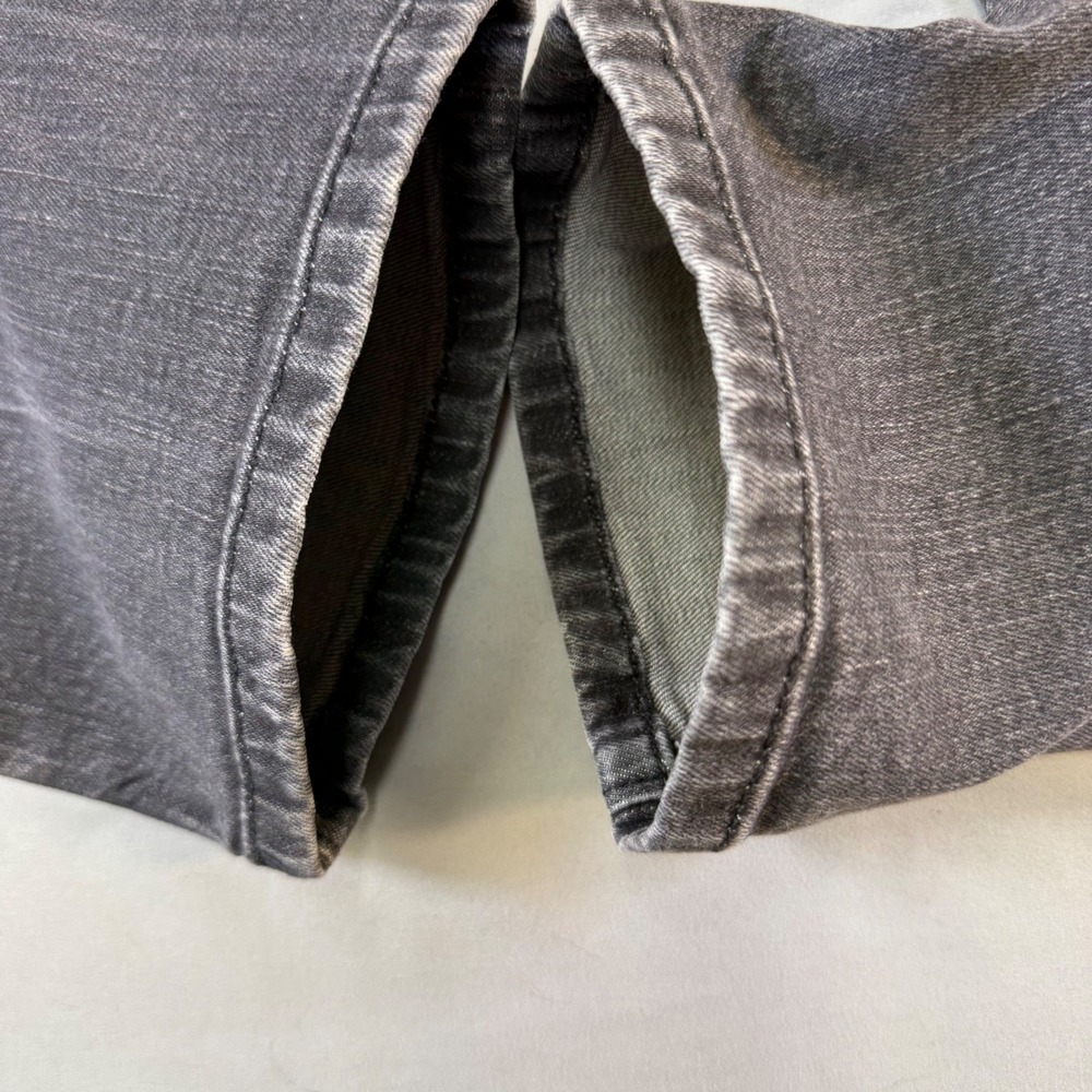 Diesel Men's Dark Gray Straight Jeans - Picture 7 of 16